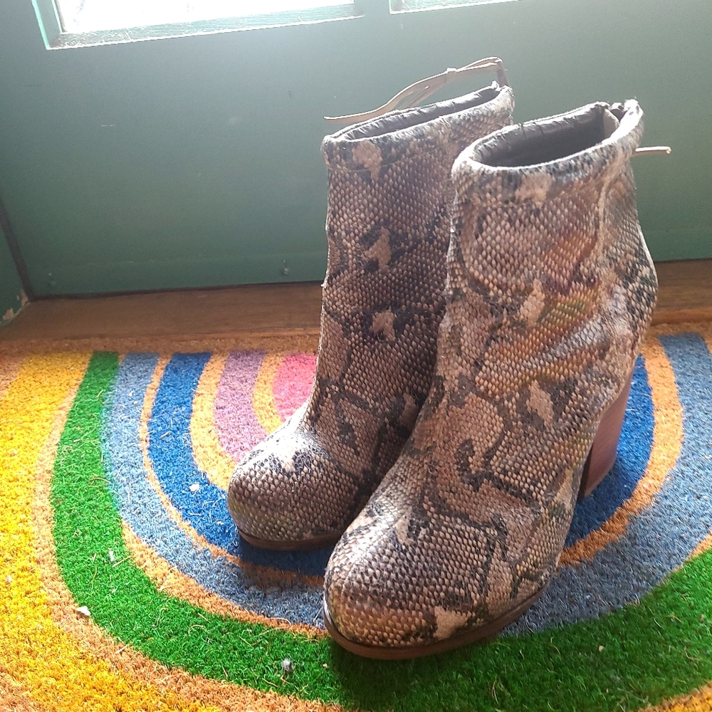 Aldo booties-